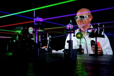 Risiko Dan Pengurangan Pendedahan Laser 405nm Kepada Mata Dan Kulit